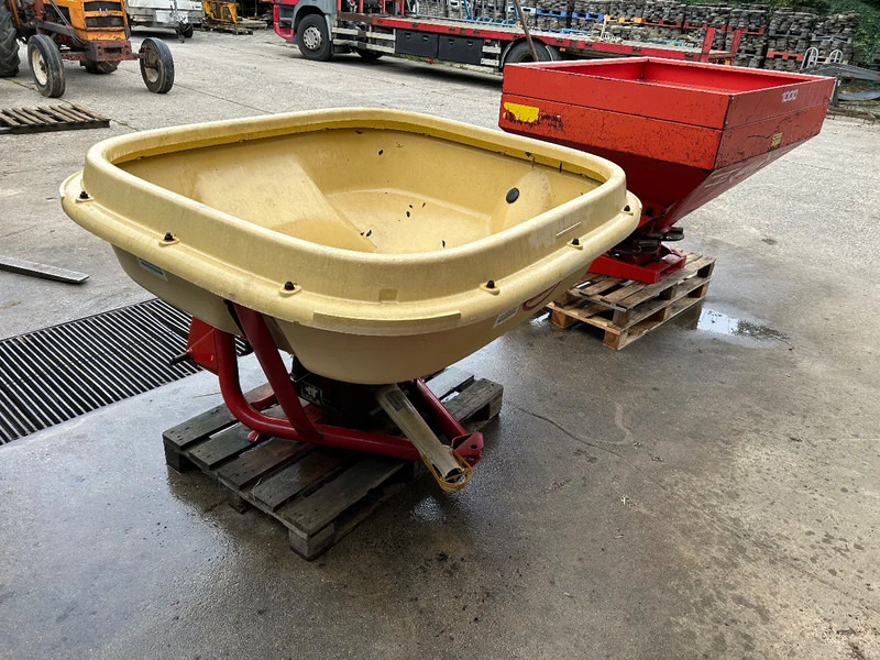 Kuhn Kuhn / Rauch / Vicon kunstmeststrooiers - Spandiconcime: foto 4 Kuhn Kuhn / Rauch / Vicon kunstmeststrooiers - Spandiconcime: foto 4