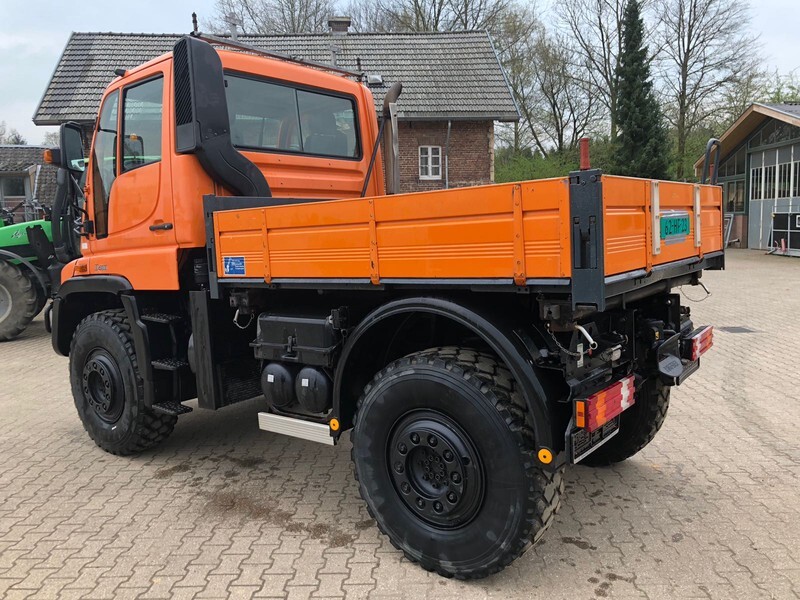 Mercedes-Benz Unimog U400 - Autocarro con pianale/ Cassone fisso, Veicolo speciale/ Comunale: foto 2 Mercedes-Benz Unimog U400 - Autocarro con pianale/ Cassone fisso, Veicolo speciale/ Comunale: foto 2