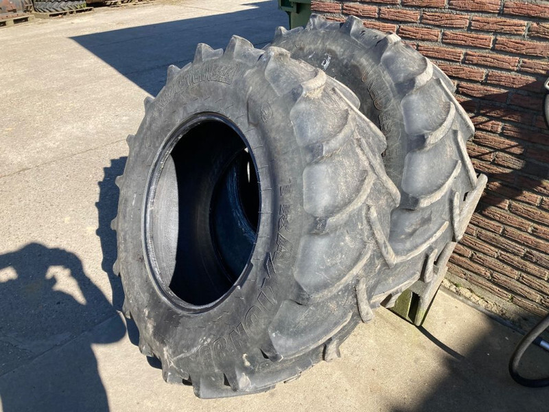 Vredestein 420/85R28 Traxion 85 - Pneumatico per Macchina agricola: foto 3 Vredestein 420/85R28 Traxion 85 - Pneumatico per Macchina agricola: foto 3