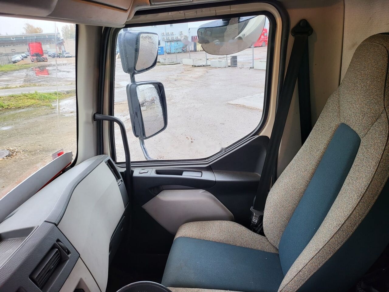 Autocarro frigorifero Volvo FL 280: foto 12
