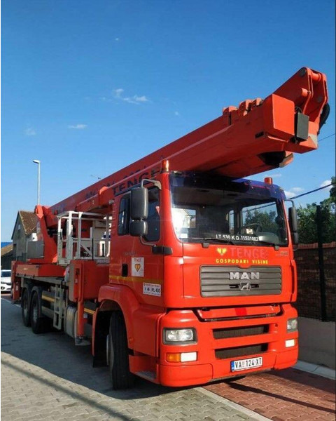 MAN TGA 26.350 6x4 Emelőkosaras 53m - Camion, Camion con gru: foto 1 MAN TGA 26.350 6x4 Emelőkosaras 53m - Camion, Camion con gru: foto 1