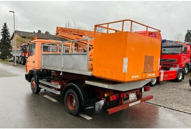 Mercedes-Benz 709 Bucket truck Wumag 14 m - Camion, Camion con gru: foto 3 Mercedes-Benz 709 Bucket truck Wumag 14 m - Camion, Camion con gru: foto 3