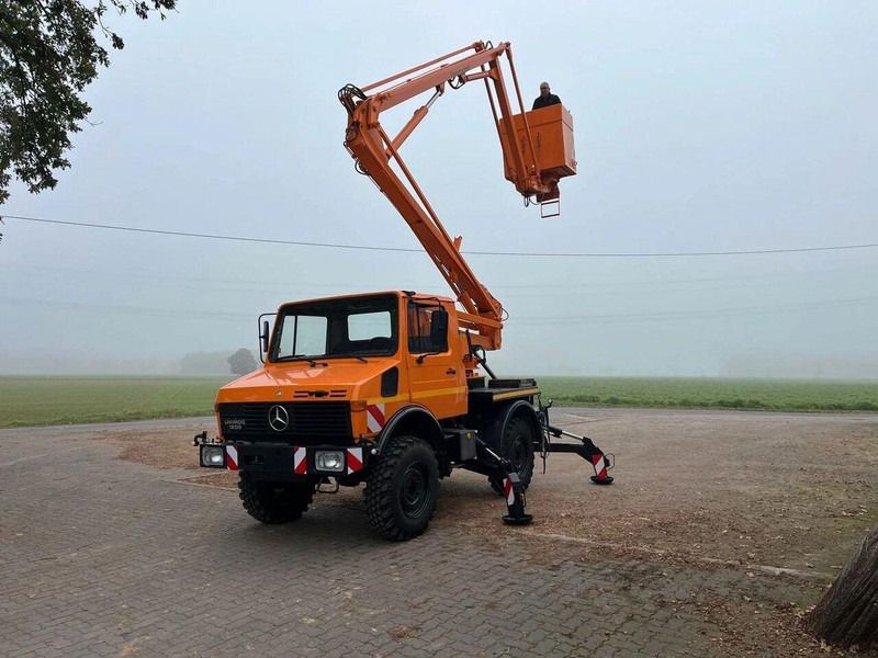 Mercedes-Benz Unimog 1200 4x4 - Lifting basket - Camion, Camion con gru: foto 3 Mercedes-Benz Unimog 1200 4x4 - Lifting basket - Camion, Camion con gru: foto 3