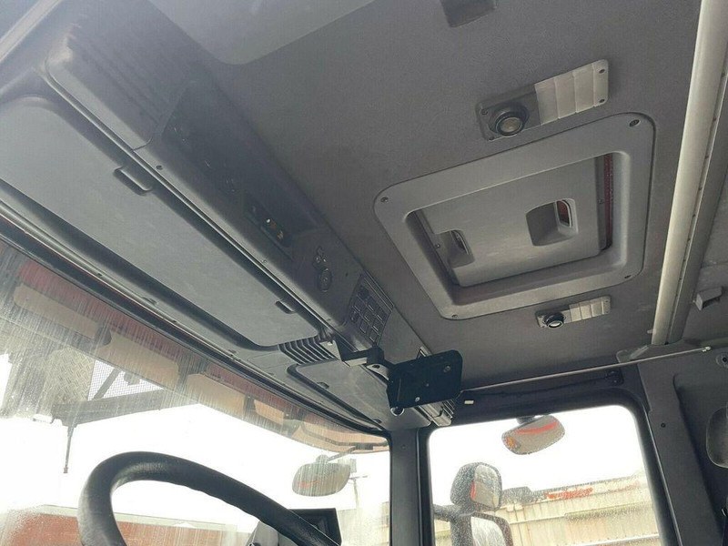 Camion, Camion con gru Scania P94-300 Emelőkosaras 33m: foto 7 Camion, Camion con gru Scania P94-300 Emelőkosaras 33m: foto 7