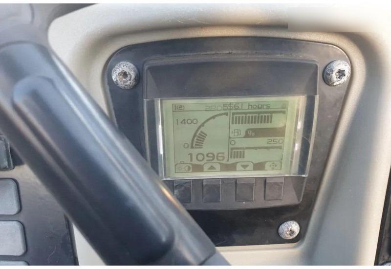 Rullo Caterpillar CB 24B road roller: foto 11 Rullo Caterpillar CB 24B road roller: foto 11