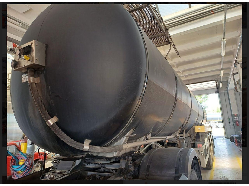 Feldbinder TSA 30.3-1 Kammers bitumen - Semirimorchio cisterna: foto 1 Feldbinder TSA 30.3-1 Kammers bitumen - Semirimorchio cisterna: foto 1