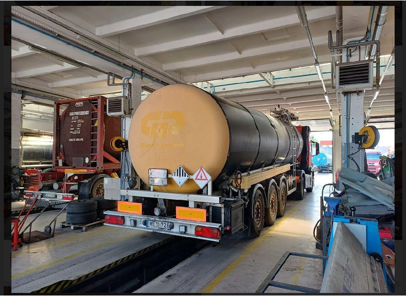 Feldbinder TSA 30.3-1 Kammers bitumen - Semirimorchio cisterna: foto 4 Feldbinder TSA 30.3-1 Kammers bitumen - Semirimorchio cisterna: foto 4