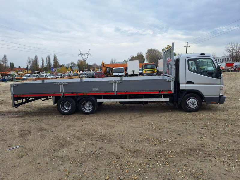 Mitsubishi Canter 3,0 d BE Clixtar Trekker + Veldhuizen BE Clixtar Pritsch - Furgone: foto 4 Mitsubishi Canter 3,0 d BE Clixtar Trekker + Veldhuizen BE Clixtar Pritsch - Furgone: foto 4