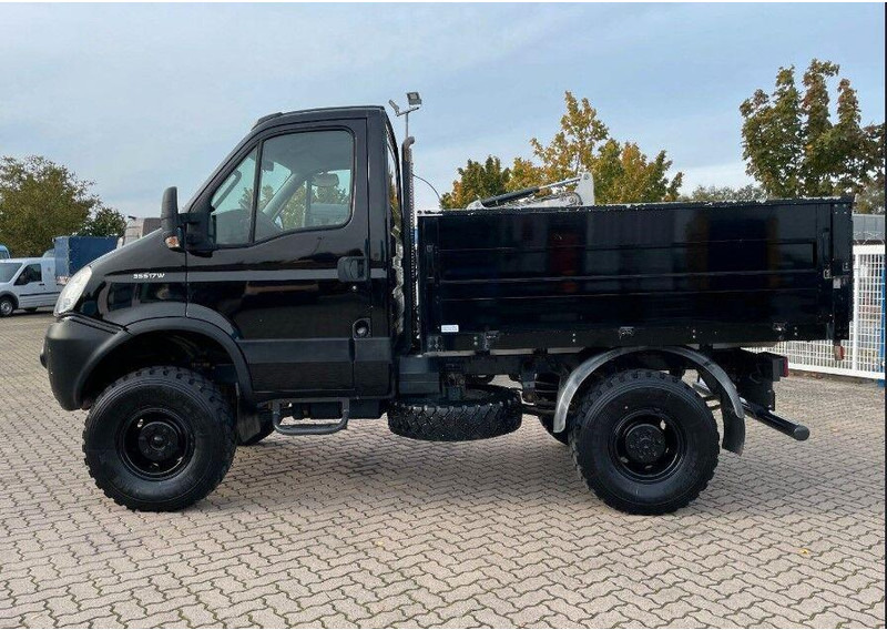 Iveco 35S17 W 4x4 Flatbed - Furgone con cassone fisso: foto 3 Iveco 35S17 W 4x4 Flatbed - Furgone con cassone fisso: foto 3