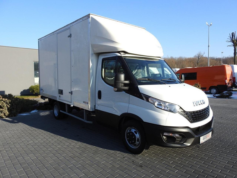 Iveco DAILY 35C16 KONTENER WINDA 8 PALET TEMPOMAT BLIŹNIACZE KOŁA KLIM - Furgone box: foto 4 Iveco DAILY 35C16 KONTENER WINDA 8 PALET TEMPOMAT BLIŹNIACZE KOŁA KLIM - Furgone box: foto 4