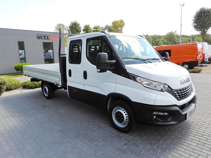 Iveco DAILY 35S14 SKRZYNIA PODWÓJNA KABINA DOKA 7 MIEJSC TEMPOMAT KLIM - Furgone con cassone fisso, Furgone doppia cabina: foto 4 Iveco DAILY 35S14 SKRZYNIA PODWÓJNA KABINA DOKA 7 MIEJSC TEMPOMAT KLIM - Furgone con cassone fisso, Furgone doppia cabina: foto 4
