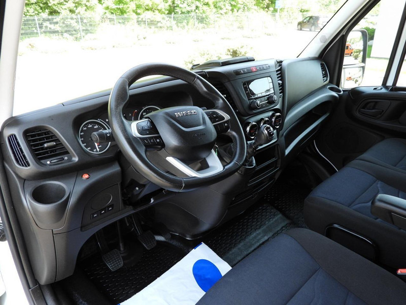 Iveco DAILY 35S18 PLANDEKA 10 PALET WEBASTO TEMPOMAT LEDY PNEUMATYKA K - Furgone centinato: foto 2 Iveco DAILY 35S18 PLANDEKA 10 PALET WEBASTO TEMPOMAT LEDY PNEUMATYKA K - Furgone centinato: foto 2