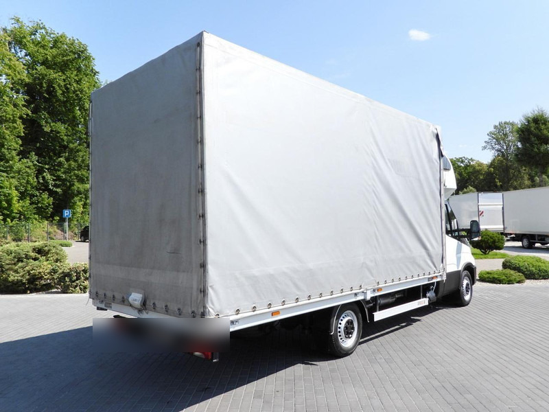 Iveco DAILY 35S18 PLANDEKA 10 PALET WEBASTO TEMPOMAT LEDY PNEUMATYKA K - Furgone centinato: foto 3 Iveco DAILY 35S18 PLANDEKA 10 PALET WEBASTO TEMPOMAT LEDY PNEUMATYKA K - Furgone centinato: foto 3