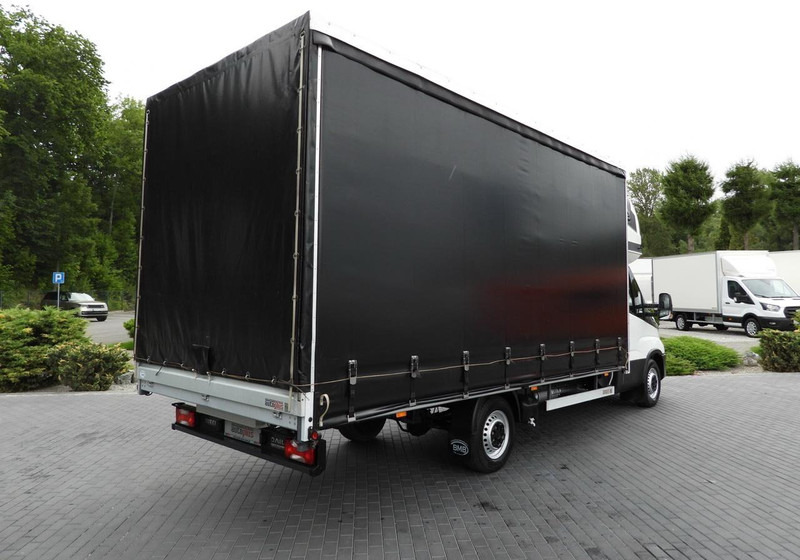 Iveco DAILY 35S18 PLANDEKA 10 PALET WEBASTO TEMPOMAT NAWIGACJA LEDY KL - Furgone centinato: foto 3 Iveco DAILY 35S18 PLANDEKA 10 PALET WEBASTO TEMPOMAT NAWIGACJA LEDY KL - Furgone centinato: foto 3