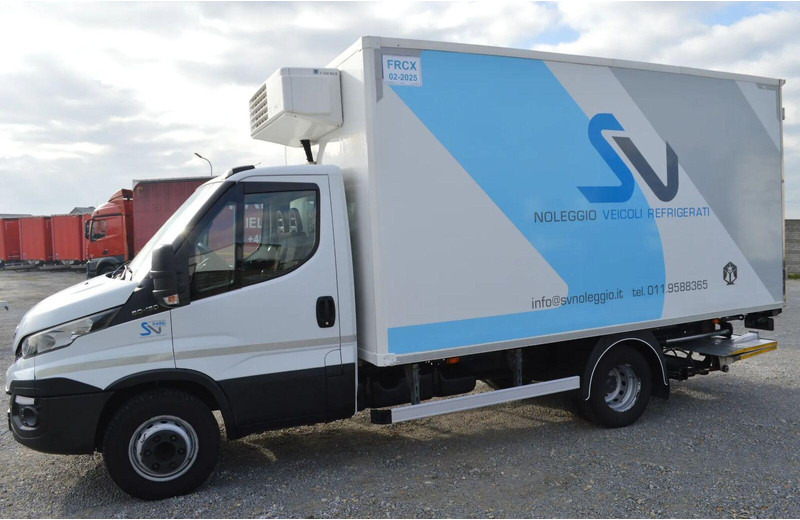 Iveco DAILY 60C15 REFRIGERATOR + SIDE AND REAR DOORS, LIFT FOLDED UNDE - Autocarro frigorifero: foto 2 Iveco DAILY 60C15 REFRIGERATOR + SIDE AND REAR DOORS, LIFT FOLDED UNDE - Autocarro frigorifero: foto 2