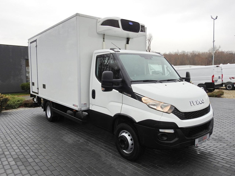 Iveco DAILY 70C17 CHŁODNIA 0*C WINDA 9 PALET ZASILANIE 230V TEMPOMAT K - Furgone frigo: foto 4 Iveco DAILY 70C17 CHŁODNIA 0*C WINDA 9 PALET ZASILANIE 230V TEMPOMAT K - Furgone frigo: foto 4