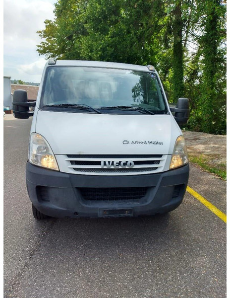 Iveco Daily 35S18 - Doka flatbed - Autocarro con pianale/ Cassone fisso: foto 5 Iveco Daily 35S18 - Doka flatbed - Autocarro con pianale/ Cassone fisso: foto 5