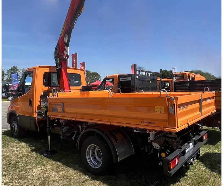 Iveco Daily 70C18H - Flatbed+crane - Autocarro con pianale/ Cassone fisso, Camion con gru: foto 2 Iveco Daily 70C18H - Flatbed+crane - Autocarro con pianale/ Cassone fisso, Camion con gru: foto 2