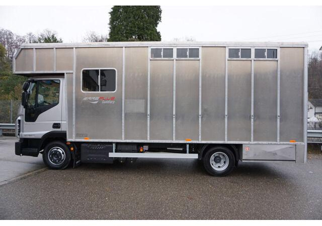 Iveco EUROCARGO 80-190 Lószállító - Autocarro trasporto bestiame: foto 4 Iveco EUROCARGO 80-190 Lószállító - Autocarro trasporto bestiame: foto 4