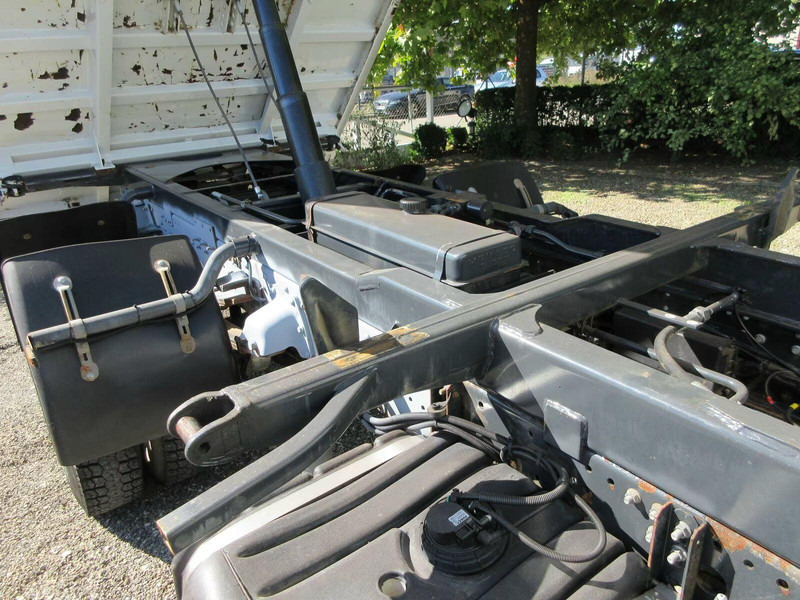 Iveco Eurocargo 120E25 - 3 way tipper - Autocarro ribaltabile: foto 5 Iveco Eurocargo 120E25 - 3 way tipper - Autocarro ribaltabile: foto 5