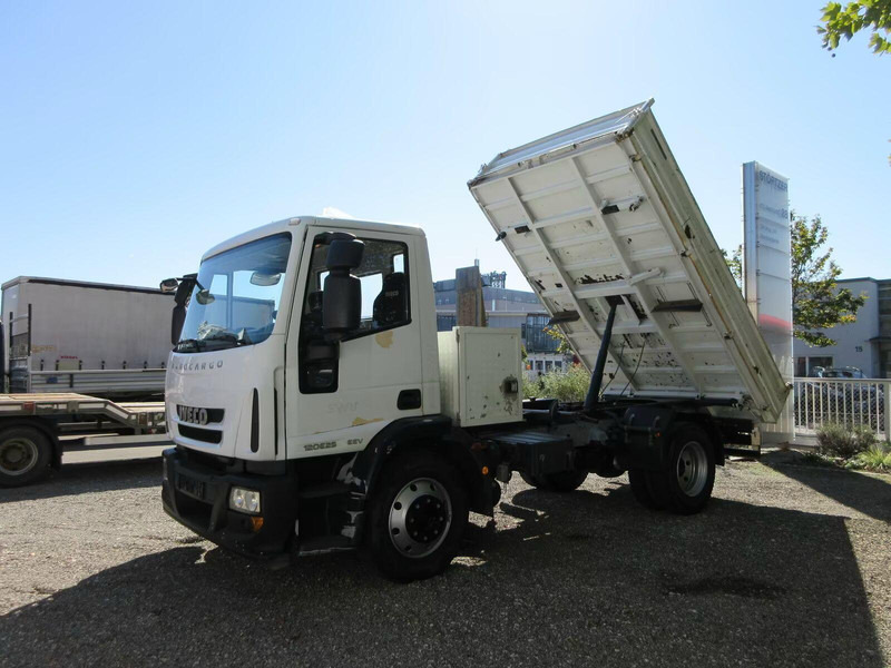 Iveco Eurocargo 120E25 - 3 way tipper - Autocarro ribaltabile: foto 1 Iveco Eurocargo 120E25 - 3 way tipper - Autocarro ribaltabile: foto 1