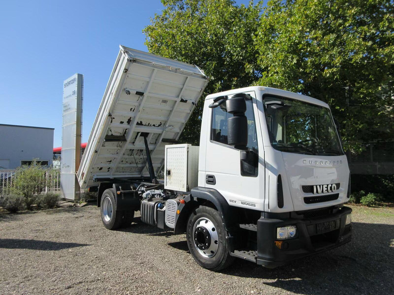 Iveco Eurocargo 120E25 - 3 way tipper - Autocarro ribaltabile: foto 2 Iveco Eurocargo 120E25 - 3 way tipper - Autocarro ribaltabile: foto 2