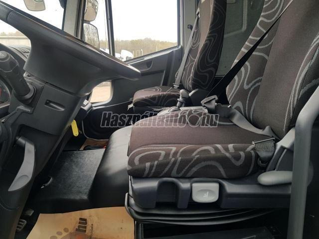 Iveco Eurocargo 180E28 - Autocarro trasporto bestiame: foto 4 Iveco Eurocargo 180E28 - Autocarro trasporto bestiame: foto 4