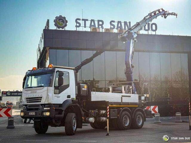 Iveco TRAKKER 450 6x6 PM41S FLY JIB Crane Kipper - Autocarro con pianale/ Cassone fisso, Camion con gru: foto 1 Iveco TRAKKER 450 6x6 PM41S FLY JIB Crane Kipper - Autocarro con pianale/ Cassone fisso, Camion con gru: foto 1