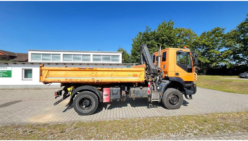 Iveco Trakker 360 EEV - 3 way tipper + crane - Autocarro ribaltabile, Camion con gru: foto 3 Iveco Trakker 360 EEV - 3 way tipper + crane - Autocarro ribaltabile, Camion con gru: foto 3