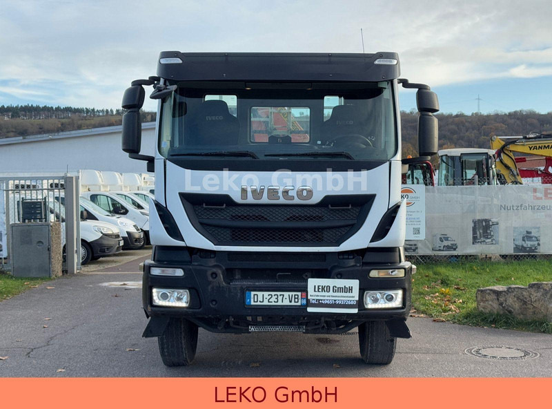Iveco Trakker 450 Mit Kran( Palfinger PK 22002 .EH) - Autocarro con pianale/ Cassone fisso, Camion con gru: foto 3 Iveco Trakker 450 Mit Kran( Palfinger PK 22002 .EH) - Autocarro con pianale/ Cassone fisso, Camion con gru: foto 3