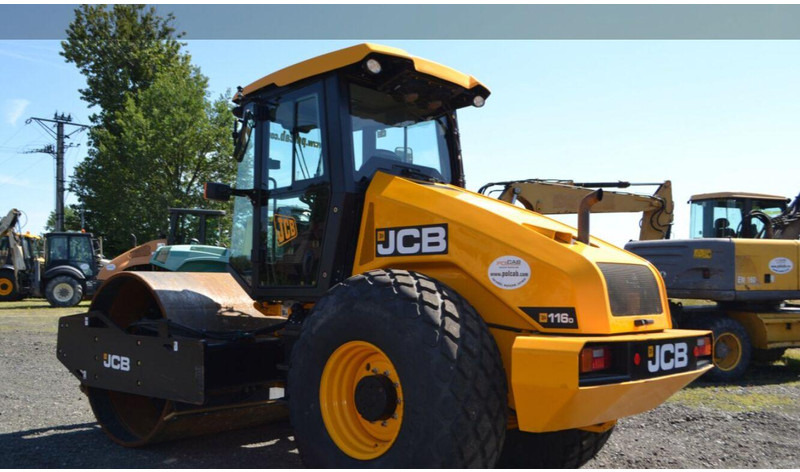 JCB VM116D - Rullo gommato: foto 2 JCB VM116D - Rullo gommato: foto 2