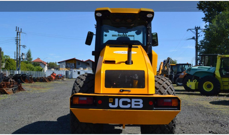 JCB VM116D - Rullo gommato: foto 4 JCB VM116D - Rullo gommato: foto 4