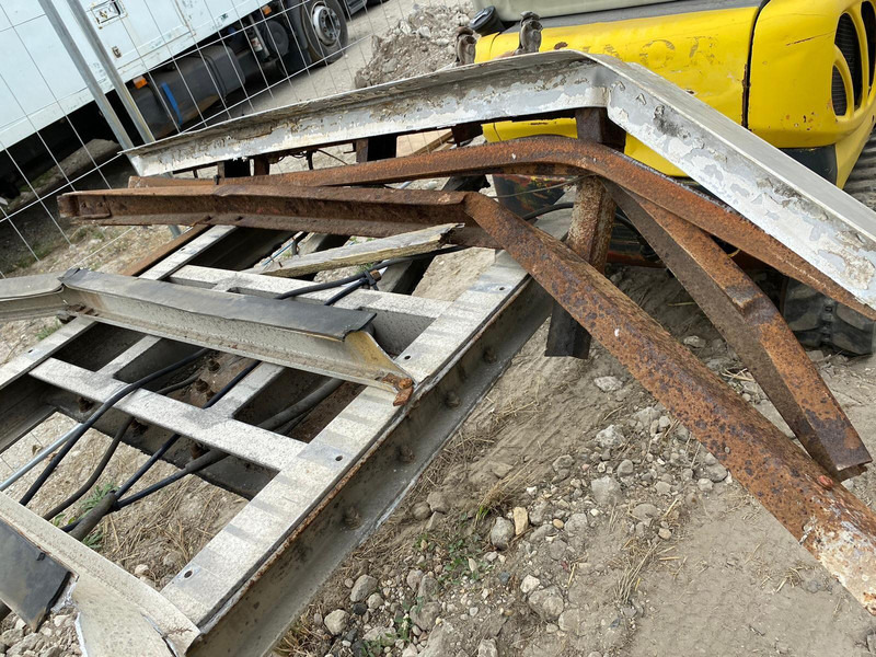 KLASI BE félpót - Törött alváz - Rimorchio telaio: foto 3 KLASI BE félpót - Törött alváz - Rimorchio telaio: foto 3