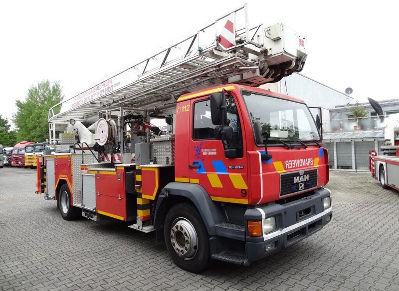 MAN 18.284 L2000 - Fire truck+ladder lift - Autopompa: foto 3 MAN 18.284 L2000 - Fire truck+ladder lift - Autopompa: foto 3