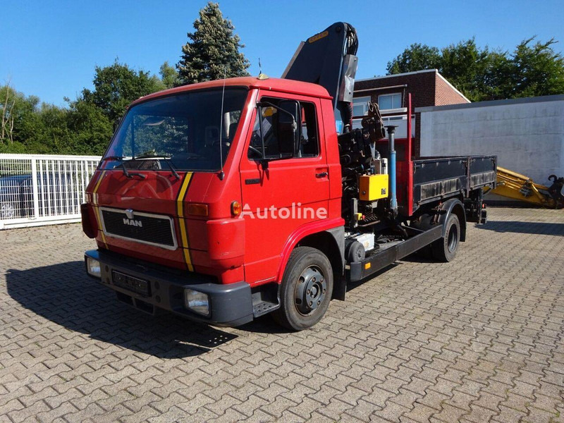 MAN 9.150 - Flatbed+crane - Autocarro con pianale/ Cassone fisso, Camion con gru: foto 1 MAN 9.150 - Flatbed+crane - Autocarro con pianale/ Cassone fisso, Camion con gru: foto 1