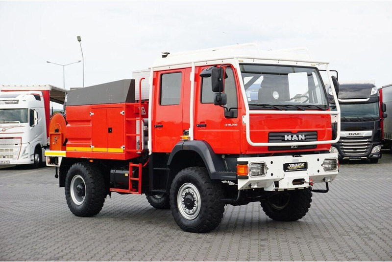 MAN LE 220 / 4 X 4 / DOKA / STRAŻ POZARNA - Autopompa: foto 2 MAN LE 220 / 4 X 4 / DOKA / STRAŻ POZARNA - Autopompa: foto 2