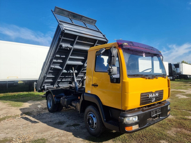 MAN LE 8.180 Meiller Kipper Three-Sided Tipper - 3 old. billencs - T - Autocarro ribaltabile: foto 1 MAN LE 8.180 Meiller Kipper Three-Sided Tipper - 3 old. billencs - T - Autocarro ribaltabile: foto 1