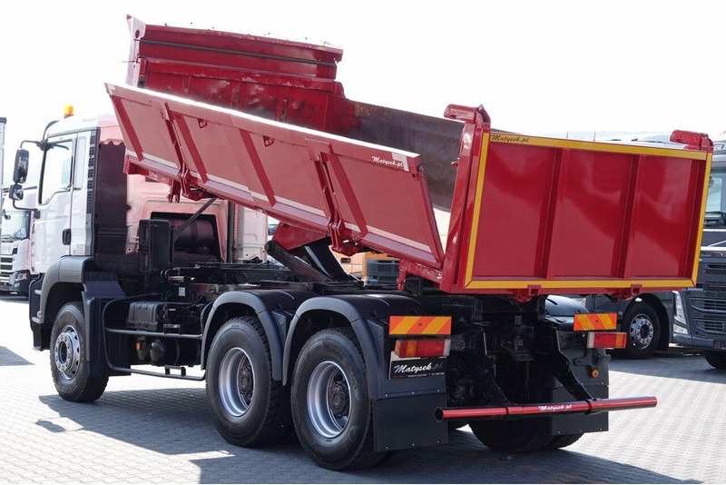 MAN TGA 33.390 / 6X4 / WYWROTKA 2 STRONNA / HYDROBURTA / MANUAL / SP - Autocarro ribaltabile: foto 2 MAN TGA 33.390 / 6X4 / WYWROTKA 2 STRONNA / HYDROBURTA / MANUAL / SP - Autocarro ribaltabile: foto 2