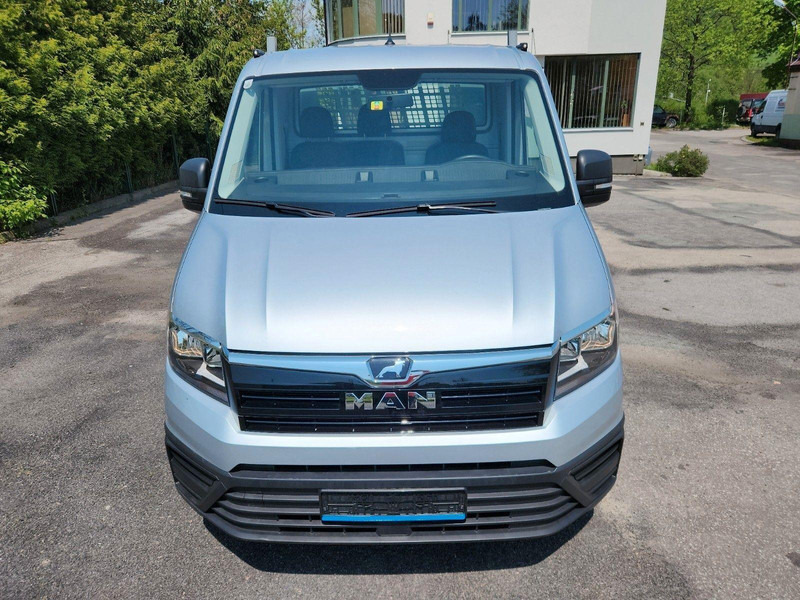 MAN TGE 4x4 Flatbed - Furgone con cassone fisso: foto 2 MAN TGE 4x4 Flatbed - Furgone con cassone fisso: foto 2