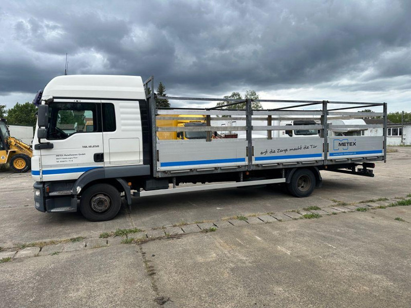 MAN TGL 12 250 euró5 - Autocarro con pianale/ Cassone fisso, Camion con gru: foto 5 MAN TGL 12 250 euró5 - Autocarro con pianale/ Cassone fisso, Camion con gru: foto 5