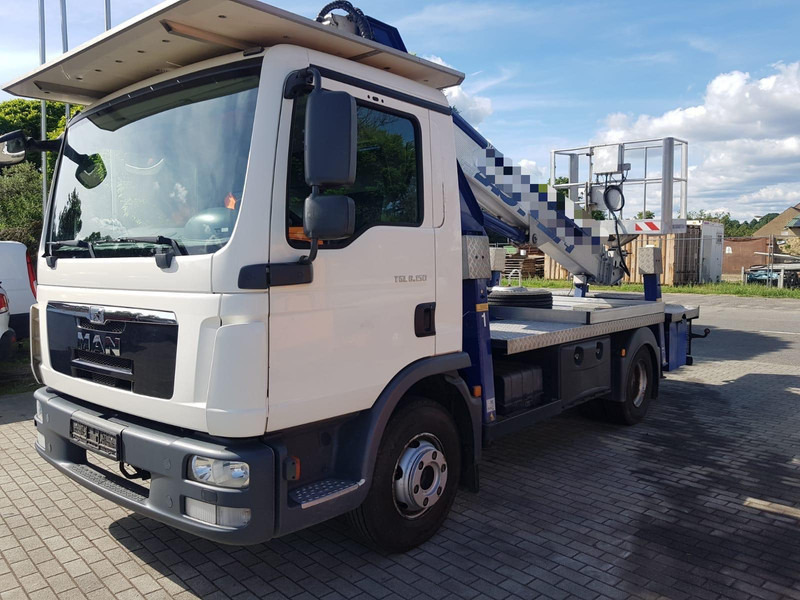 MAN TGL 8.150 22M Multitel - Autocarro con pianale/ Cassone fisso, Camion con gru: foto 2 MAN TGL 8.150 22M Multitel - Autocarro con pianale/ Cassone fisso, Camion con gru: foto 2