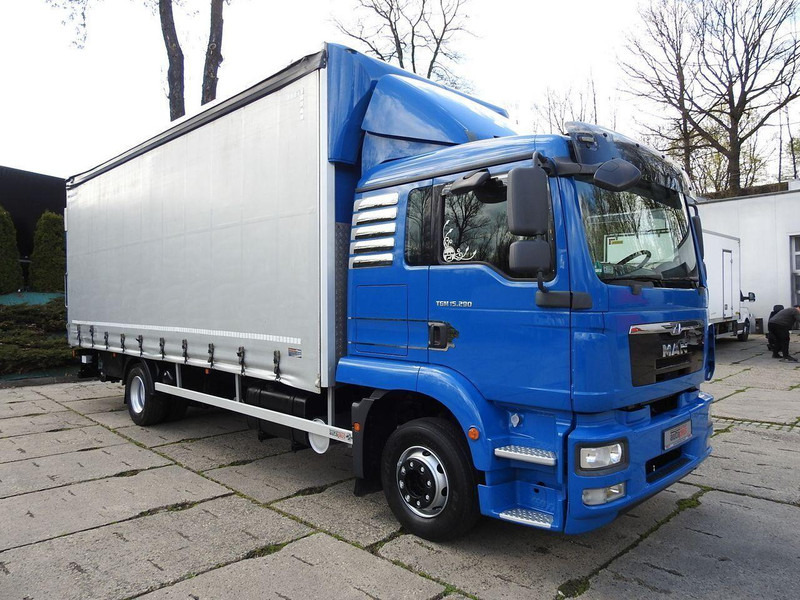 MAN TGM 15.290 PLANDEKA WINDA 18 PALET KLIMATYZACJA TEMPOMAT PNEUMAT - Camion centinato: foto 4 MAN TGM 15.290 PLANDEKA WINDA 18 PALET KLIMATYZACJA TEMPOMAT PNEUMAT - Camion centinato: foto 4