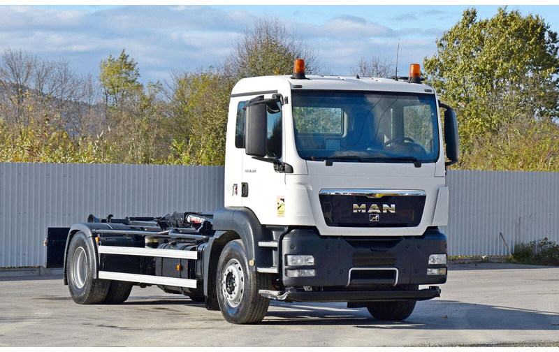 MAN TGS 18.320 Abrollkipper * Top Zustand! - Autocarro scarrabile: foto 2 MAN TGS 18.320 Abrollkipper * Top Zustand! - Autocarro scarrabile: foto 2