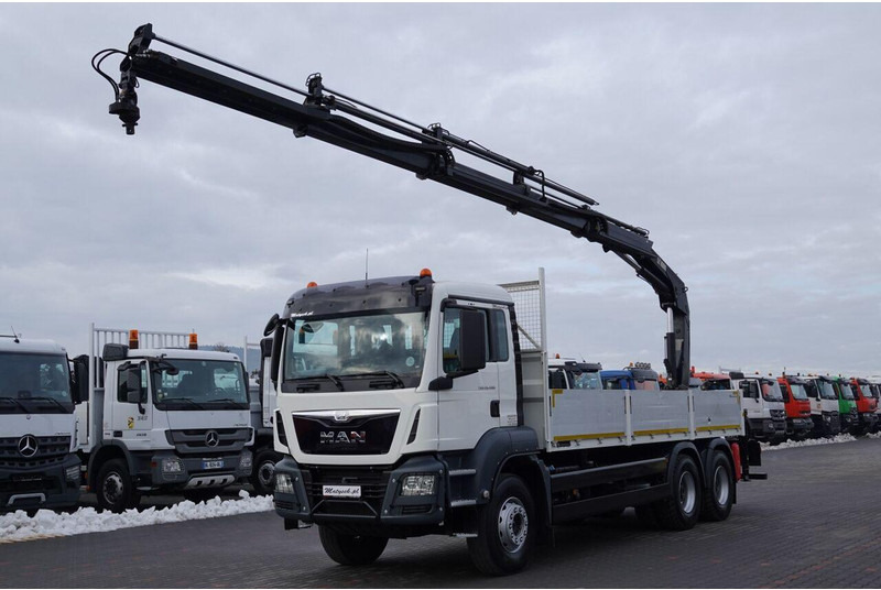 MAN TGS 26.400 / 6x4 / SKRZYNIOWY - 6,5M / HDS HIAB 188 4xwysów 13 M - Autocarro con pianale/ Cassone fisso, Camion con gru: foto 1 MAN TGS 26.400 / 6x4 / SKRZYNIOWY - 6,5M / HDS HIAB 188 4xwysów 13 M - Autocarro con pianale/ Cassone fisso, Camion con gru: foto 1