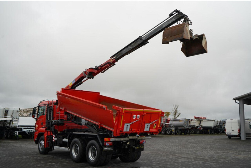MAN TGS 26.400 / 6x4 / WYWROTKA 2 STRONNA + HDS HMF 1530 K2 / HYDR - Autocarro ribaltabile, Camion con gru: foto 3 MAN TGS 26.400 / 6x4 / WYWROTKA 2 STRONNA + HDS HMF 1530 K2 / HYDR - Autocarro ribaltabile, Camion con gru: foto 3
