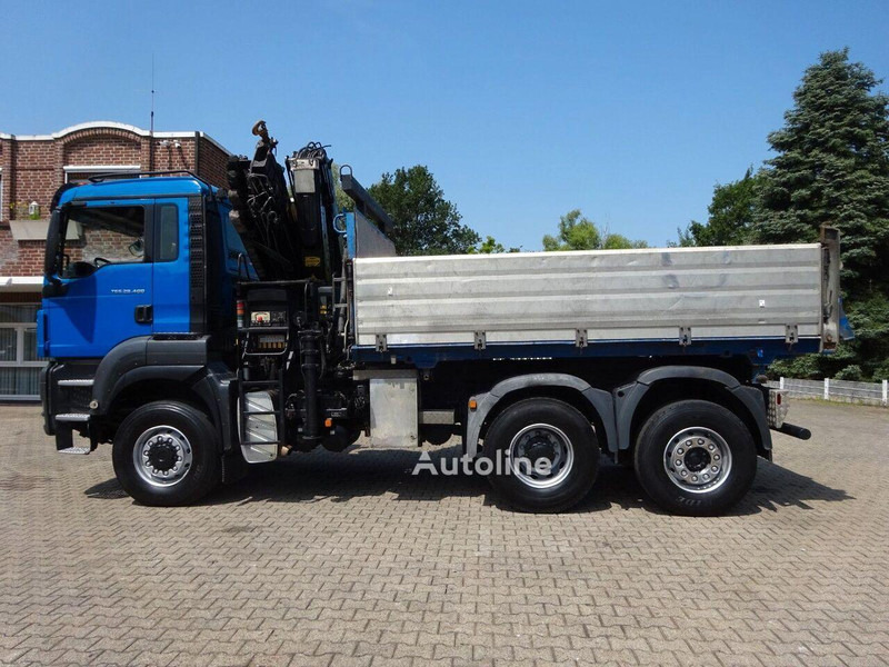 MAN TGS 28.400 - 3 way tipper+crane - Autocarro ribaltabile, Camion con gru: foto 2 MAN TGS 28.400 - 3 way tipper+crane - Autocarro ribaltabile, Camion con gru: foto 2