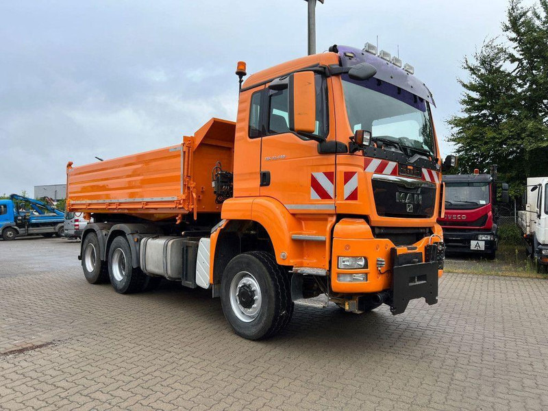 MAN TGS 33.440 AK 6x6 3-Way Tipper - Autocarro ribaltabile: foto 2 MAN TGS 33.440 AK 6x6 3-Way Tipper - Autocarro ribaltabile: foto 2