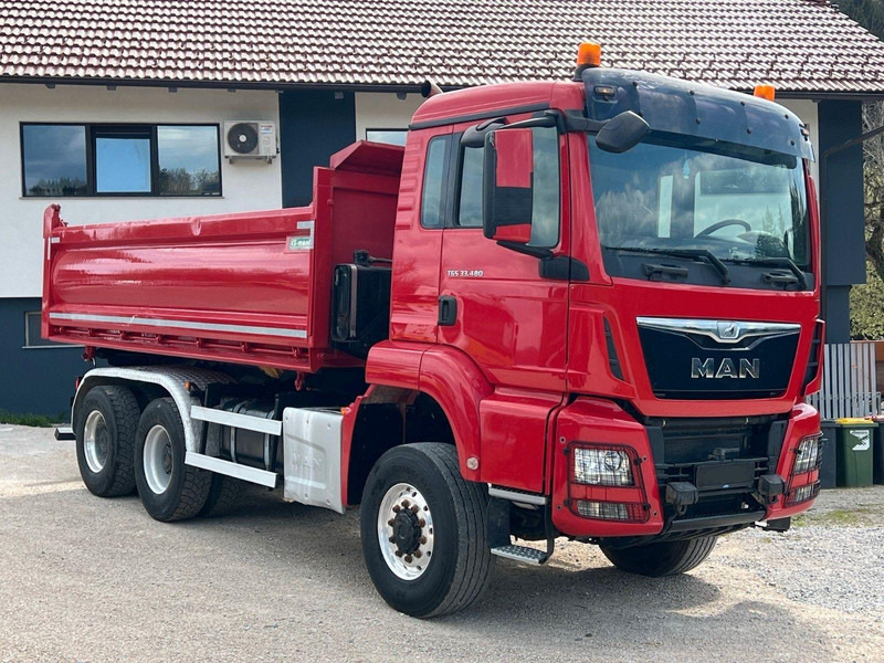 MAN TGS 33.480 6x6 B Tipper - Autocarro ribaltabile: foto 1 MAN TGS 33.480 6x6 B Tipper - Autocarro ribaltabile: foto 1