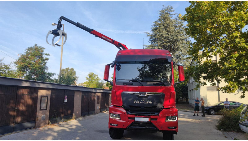 MAN TGS 33.520 - Camion trasporto legname, Camion con gru: foto 4 MAN TGS 33.520 - Camion trasporto legname, Camion con gru: foto 4
