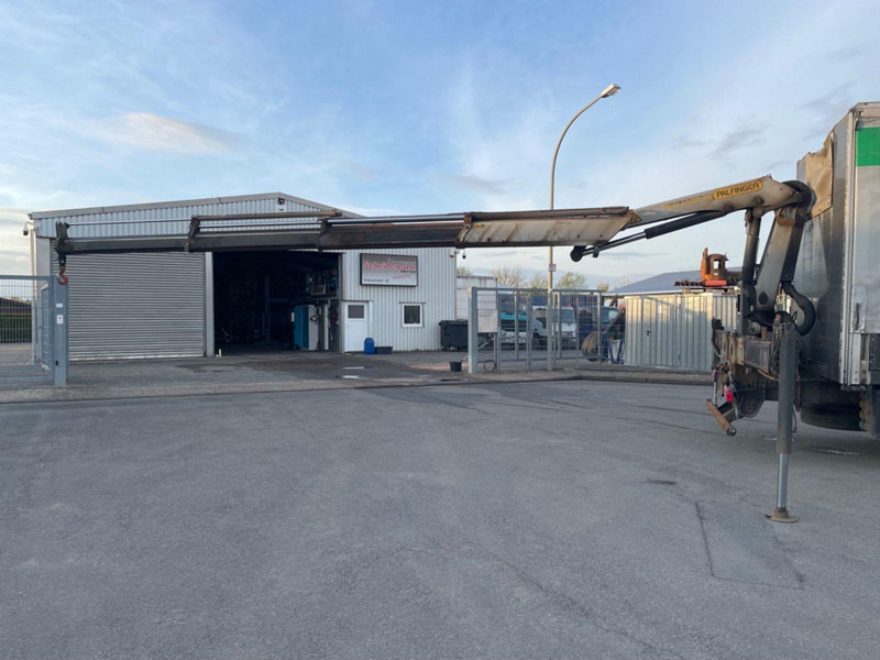 MAN TGX 18.400 Curtain Sider + Crane Palfinger 14002 EH - Autocarro furgonato: foto 5 MAN TGX 18.400 Curtain Sider + Crane Palfinger 14002 EH - Autocarro furgonato: foto 5